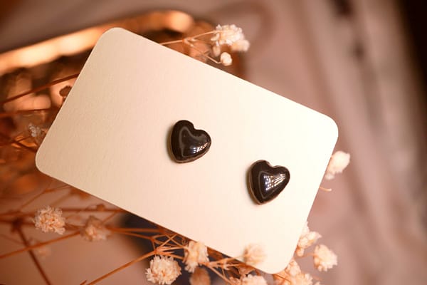 🖤 Herz aus Obsidian – Ohrstecker in Schwarz