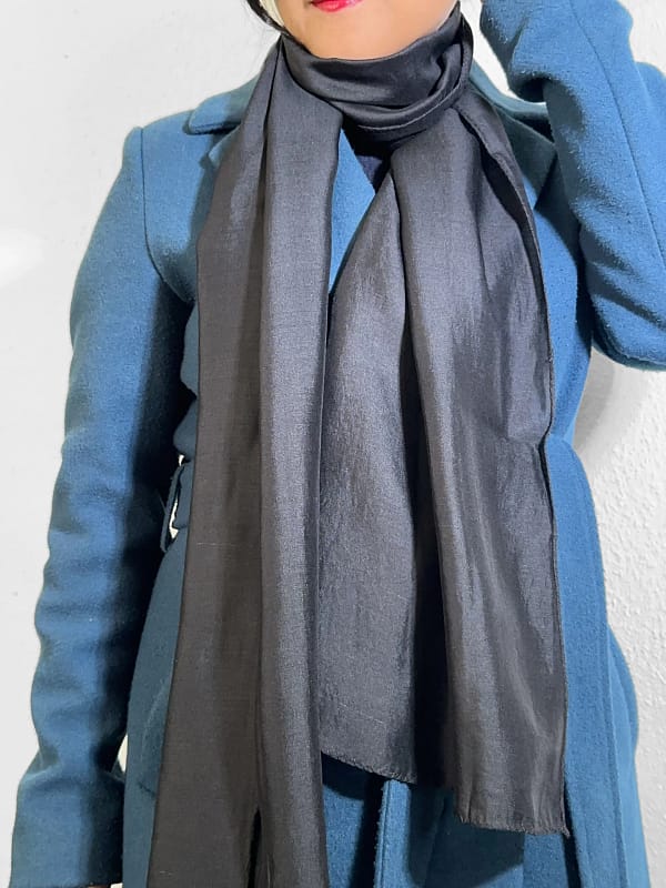 Seidenschal – Schwarz, handgefärbt