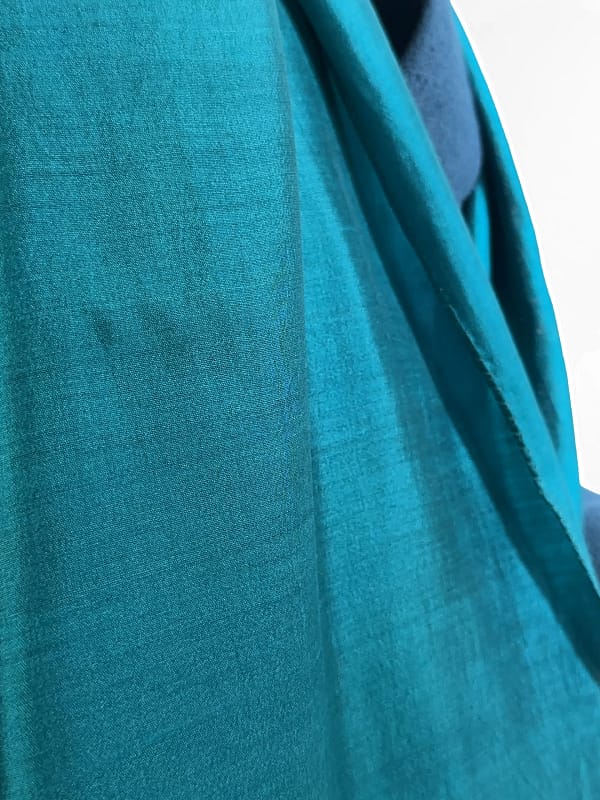 Seidenschal – Petrol Blau, handgefärbt