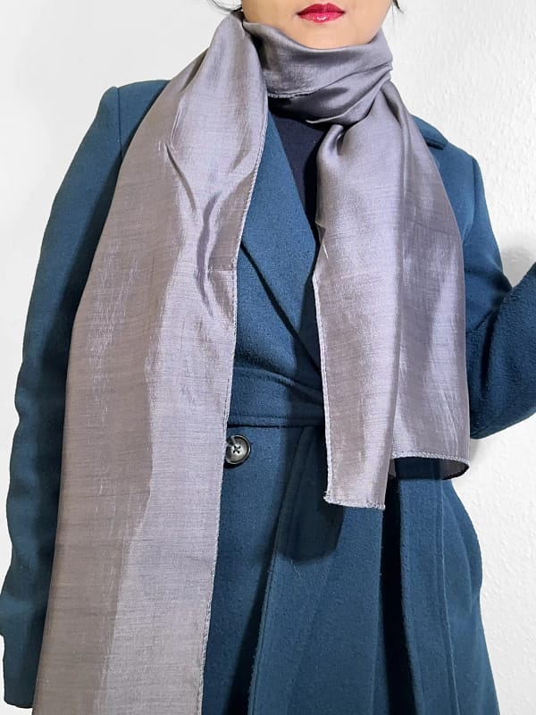 2025-03-25 11.36.48 copy Seidenschal – Grau, handgefärbt