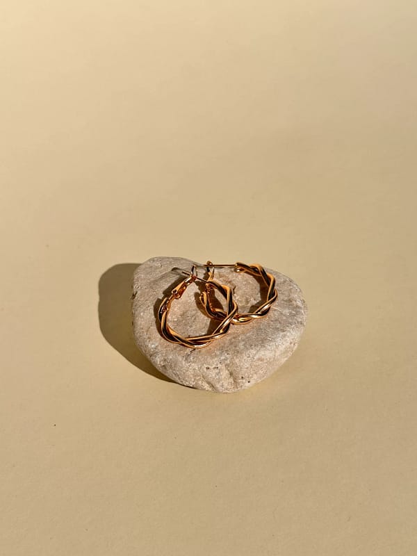 IMG_5616 Twist Full Hoops Gold
