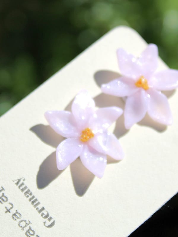 IMG_3949 Sternenblüte – Handgemachte Blüten-Ohrstecker aus Polymer Clay & Edelstahl