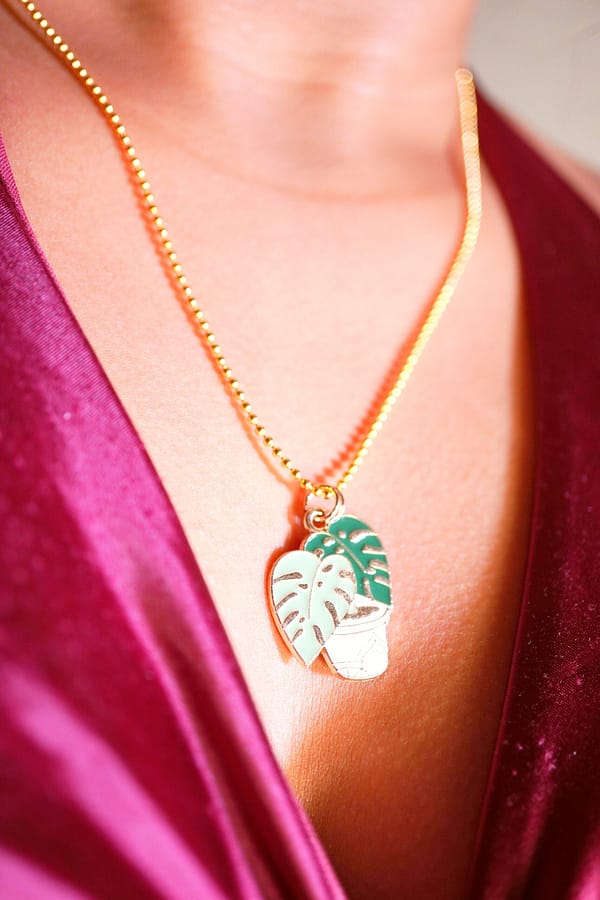 Urban Jungle – Halskette mit Monstera-Blatt