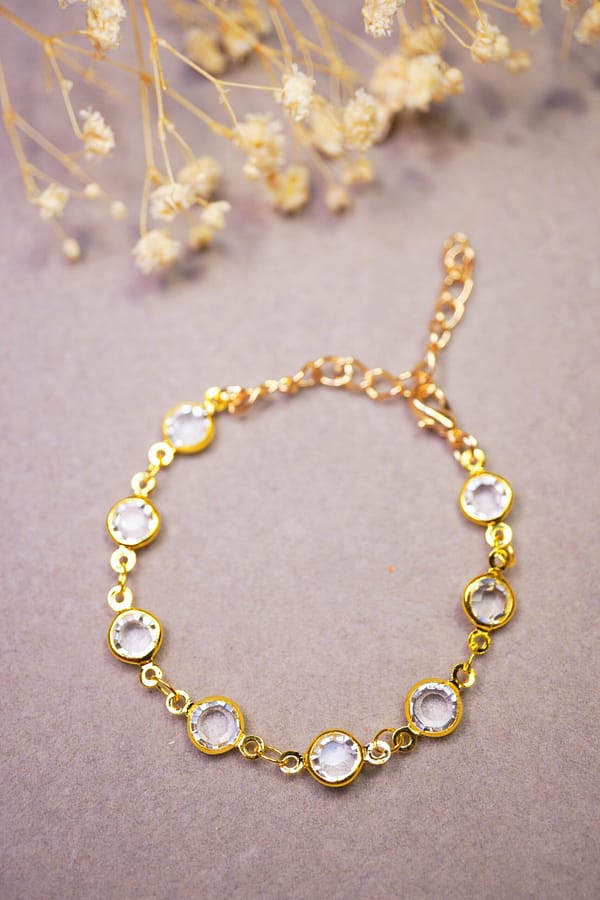 Goldenes Kristallarmband „Klar & Fein“