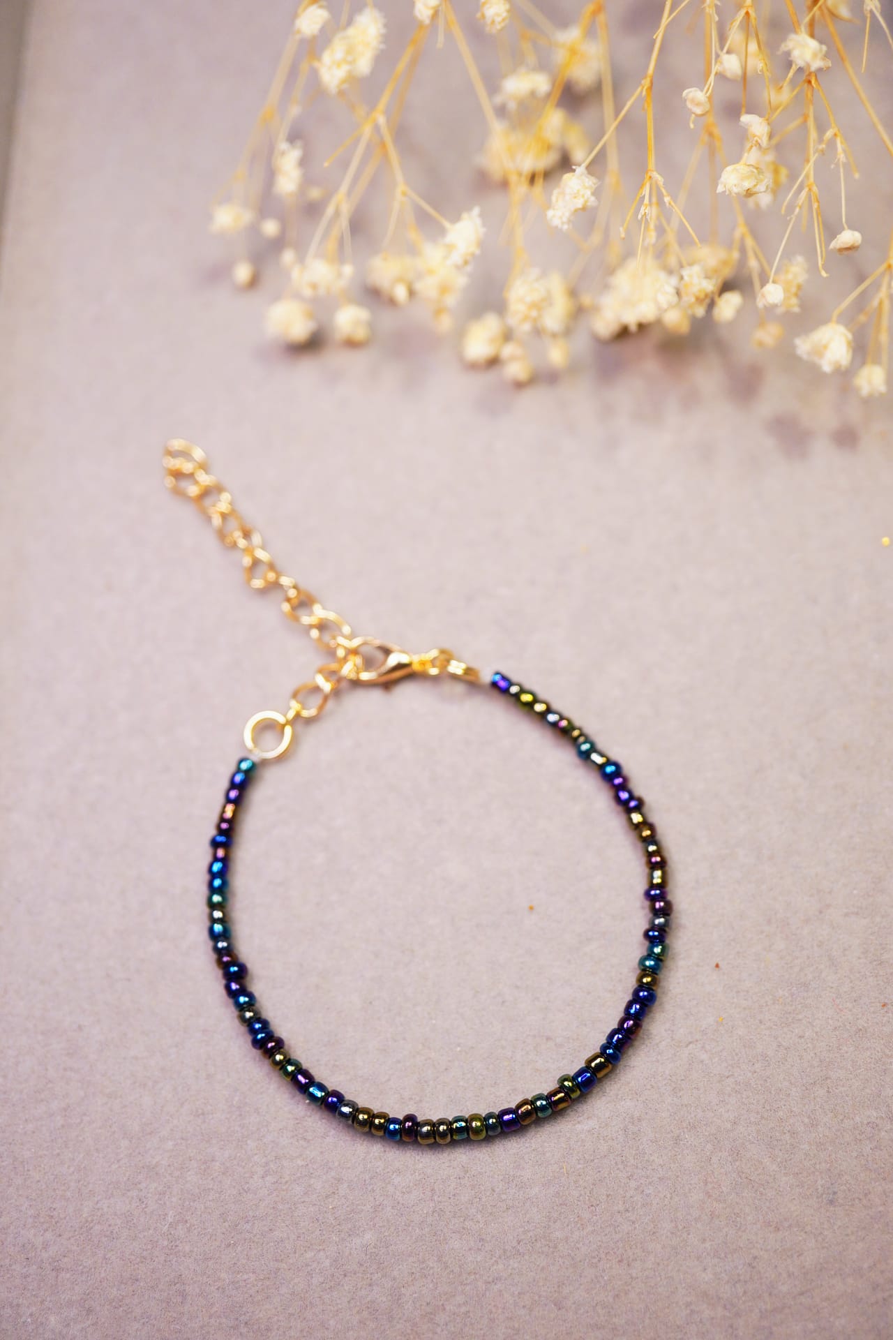 DSC01006 Perlenarmband „Galaxieglanz“ – Mystisch & Modern