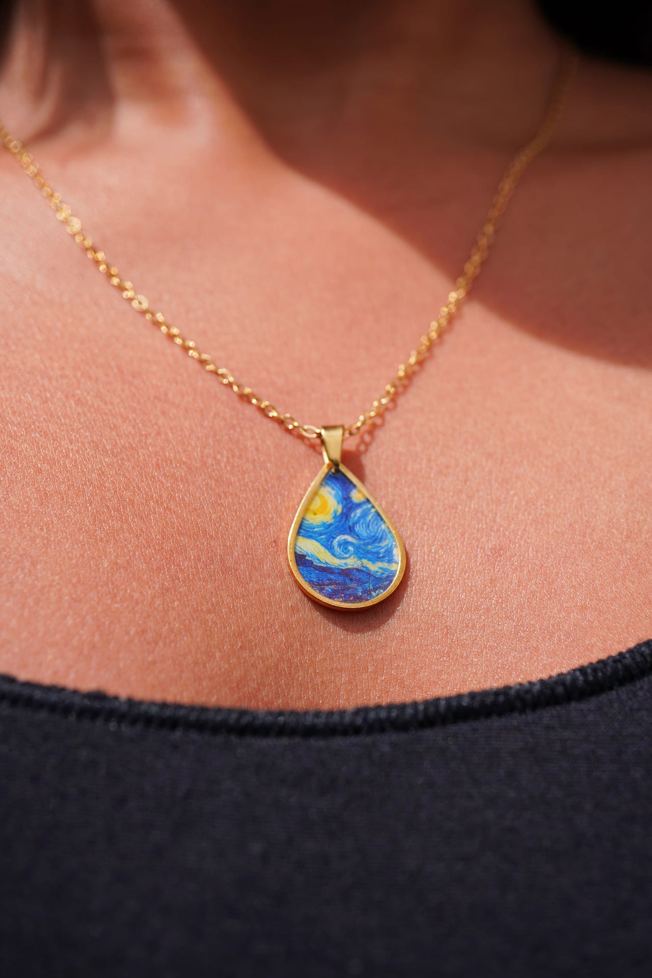 Van Gogh "Sternennacht" Kette – Tropfen-Anhänger | 925 Silber oder 18k Vergoldete Kette | Edelstahl | Anlaufsicher | Geschenk für Sie